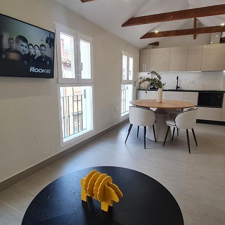 Navas Penthouse 301 By Florentia Homes Granada Luaran gambar